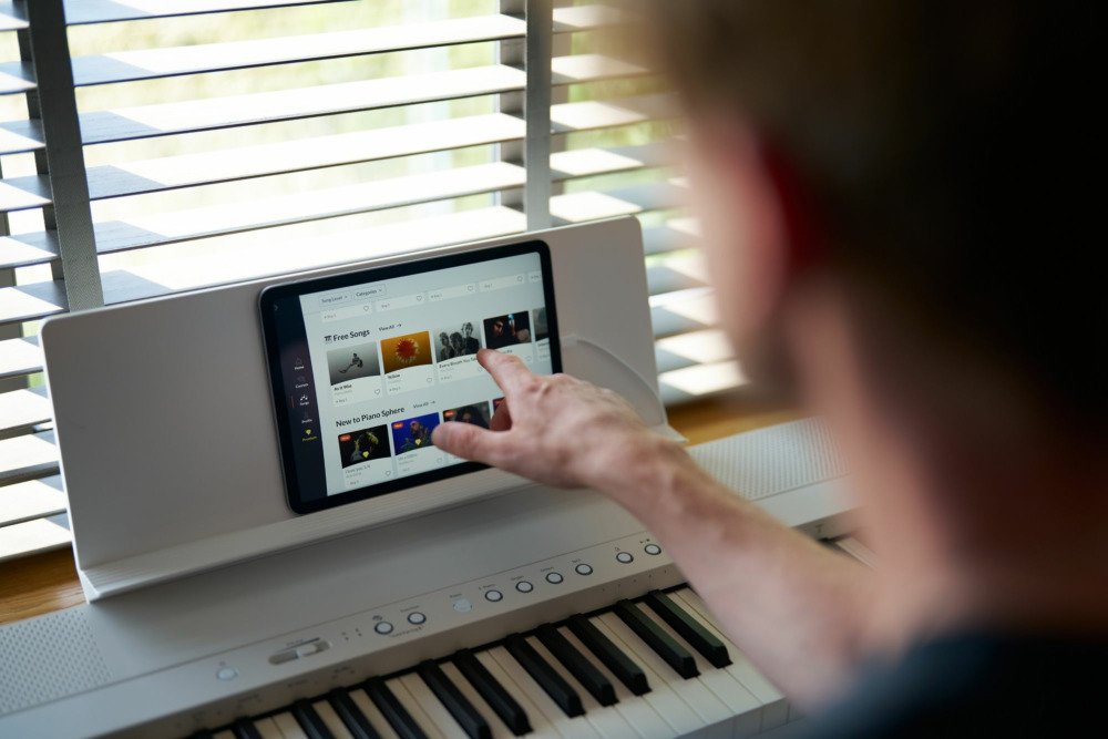 News - Roland FP-40