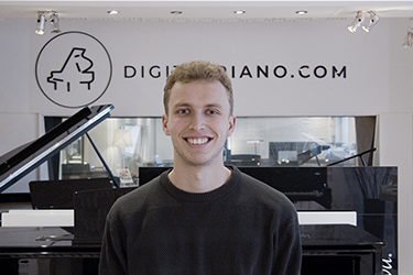 Digitalpiano.com employee Johannes
