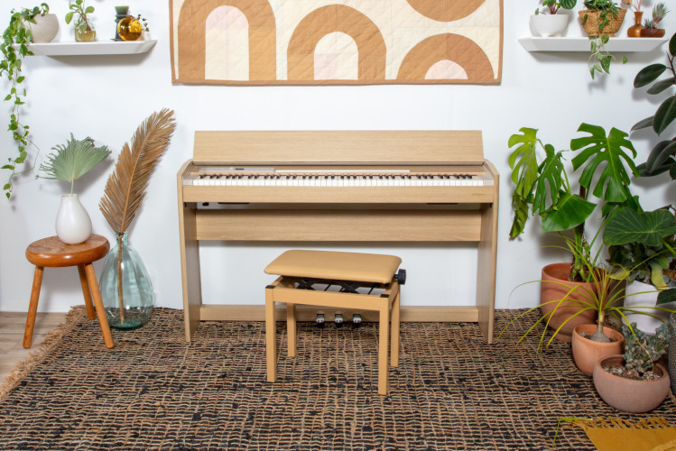 Roland F-701 Piano Digital Light Oak