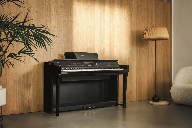 Yamaha CVP-905 Clavinova Kiiltävä Musta Digital Piano