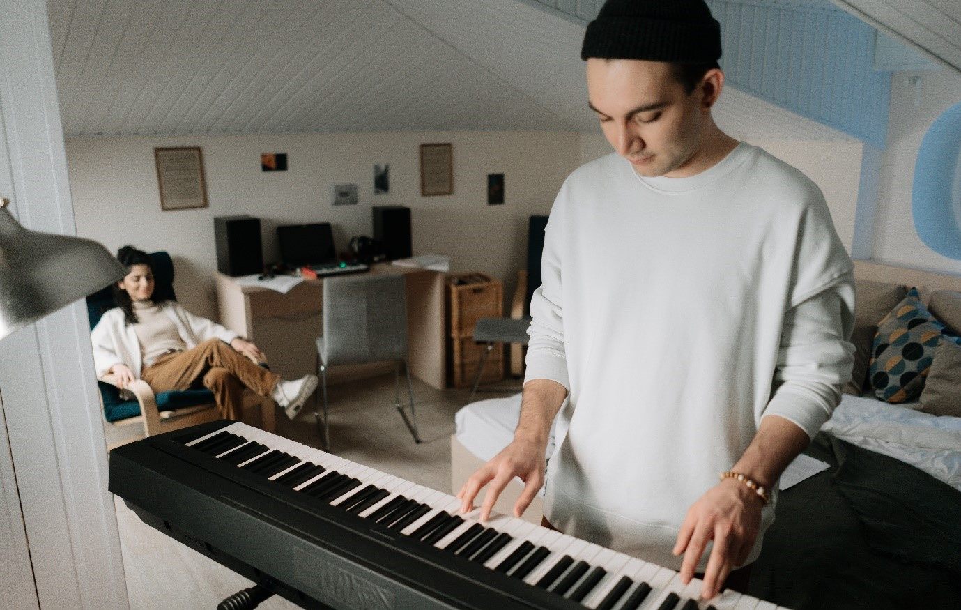 7 benefits of buying a digital piano